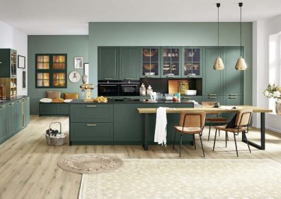 Grüne Inselküche im Landhausstil von Ballerina erhältlich bei KÜCHE kreativ